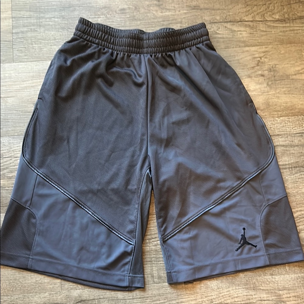 Jordan Men’s Athletic Nasketball Shorts - Gray Medium